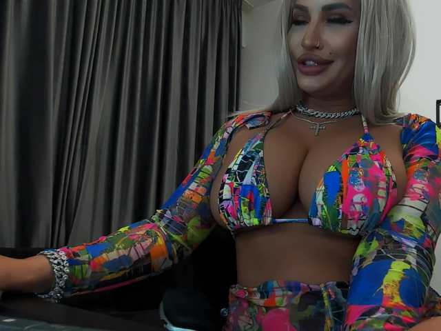 lovelyblondyx online