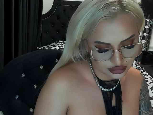 lovelyblondyx lovelyblondyx
