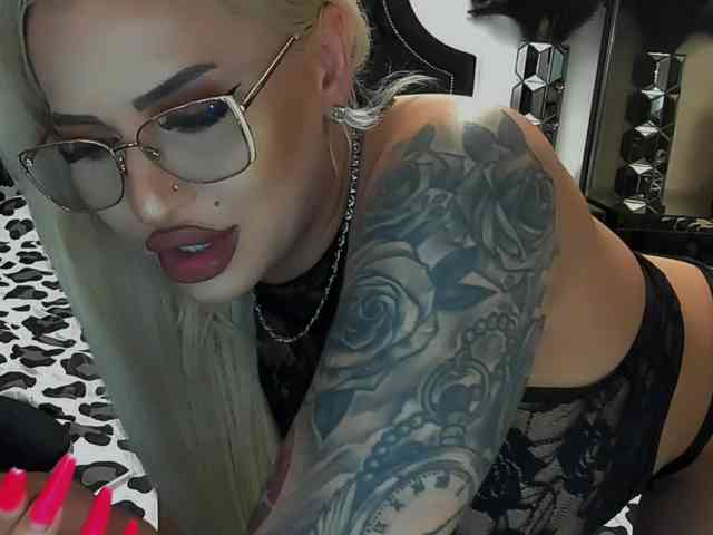 lovelyblondyx lovelyblondyx