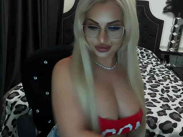 lovelyblondyx webcam