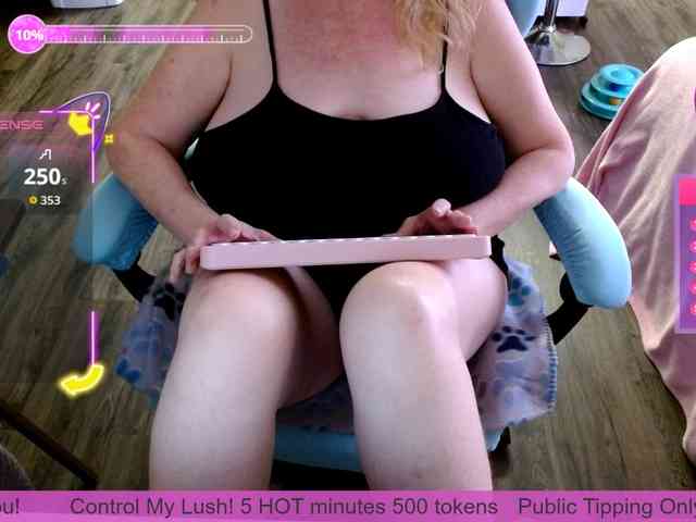 Kallie-Kiss webcam