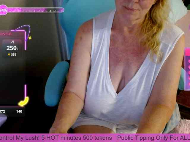 Kallie-Kiss webcam
