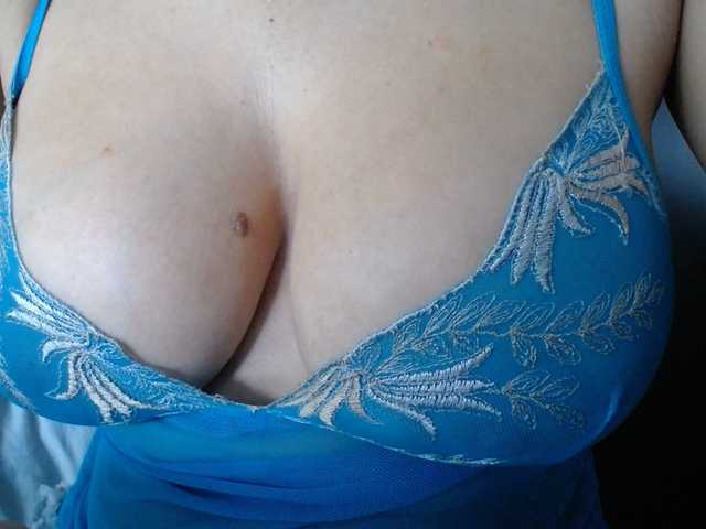 ANAELIZ live cam on BongaCams