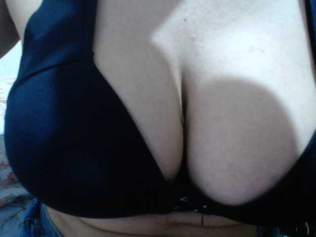 ANAELIZ live cam on BongaCams