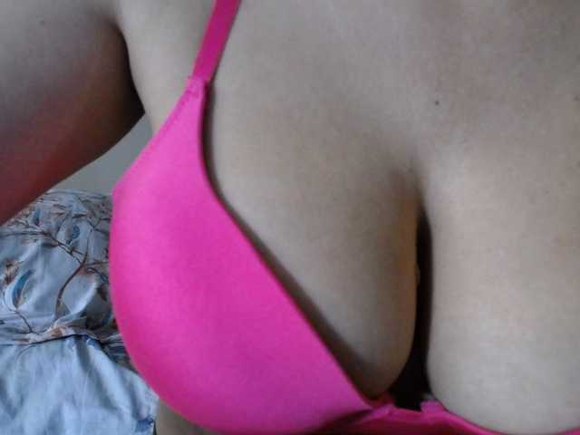 ANAELIZ live cam on BongaCams
