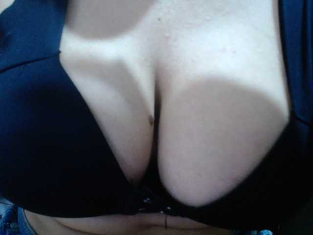 ANAELIZ live cam on BongaCams