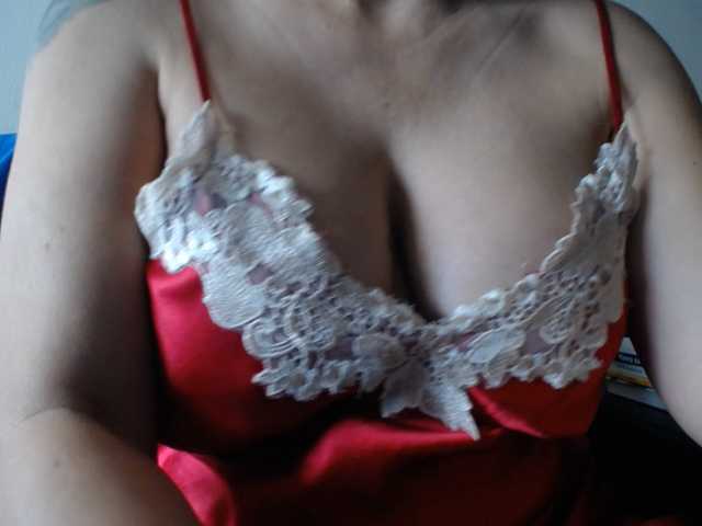 ANAELIZ live cam on BongaCams