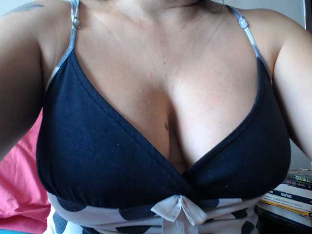 ANAELIZ live cam on BongaCams