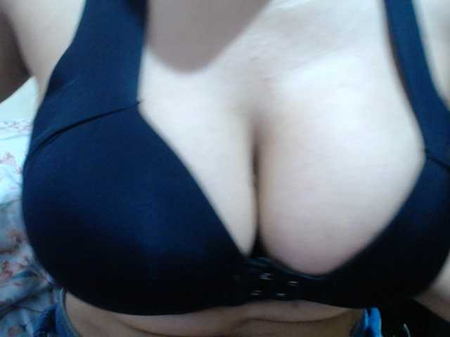 ANAELIZ live cam on BongaCams