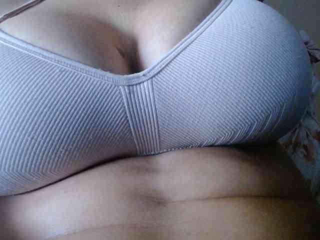 ANAELIZ Live Webcam on BongaCams