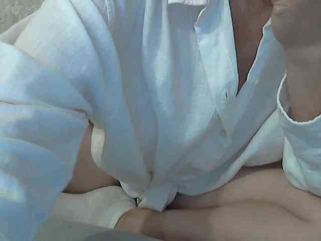 linaisabella Live Webcam on BongaCams