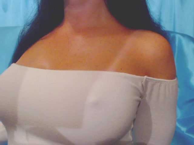 Ms-Mia live cam on BongaCams