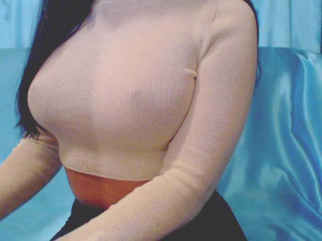 Ms-Mia's BongaCams show and profile