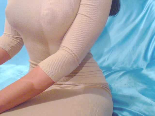 Ms-Mia live cam on BongaCams