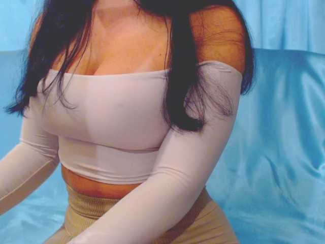 Ms-Mia live cam on BongaCams