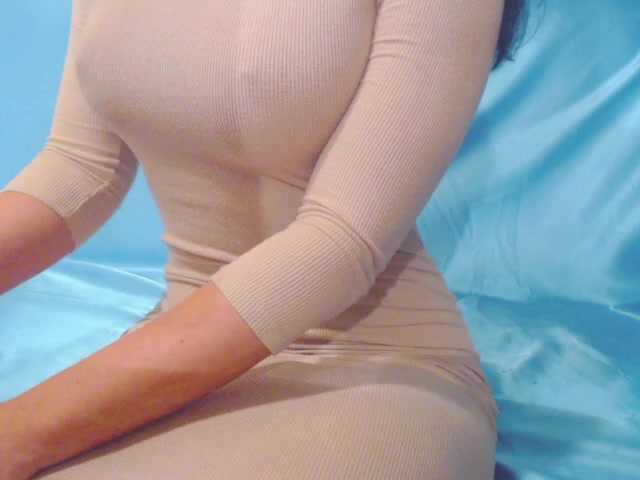 Ms-Mia live cam on BongaCams