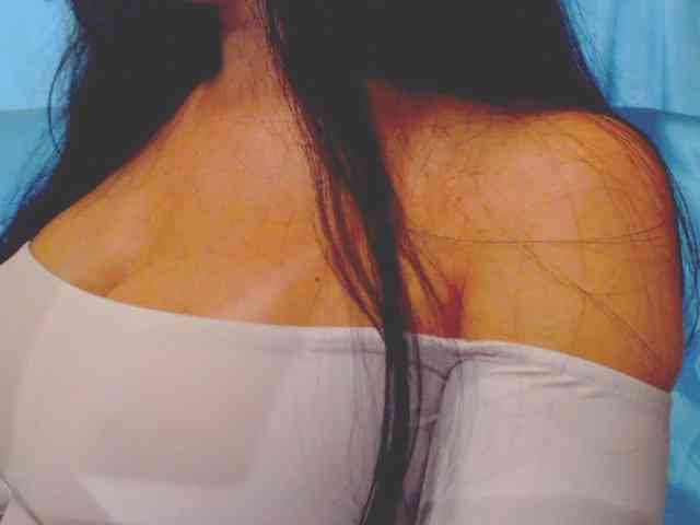 chat on live Ms-Mia