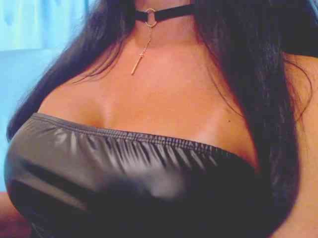 Ms_Mia webcam