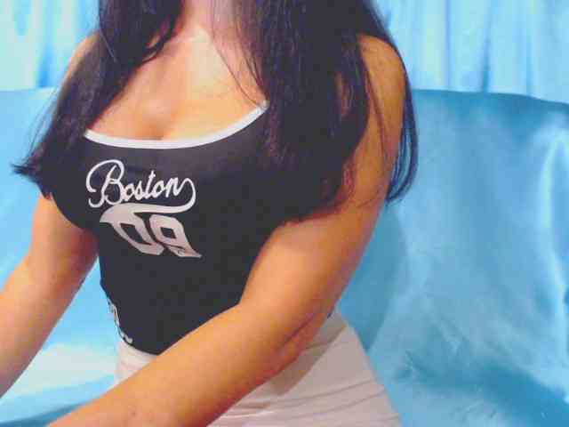 Model: Ms_Mia