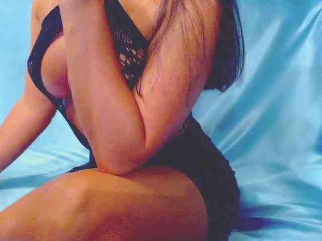 Ms_Mia webcam