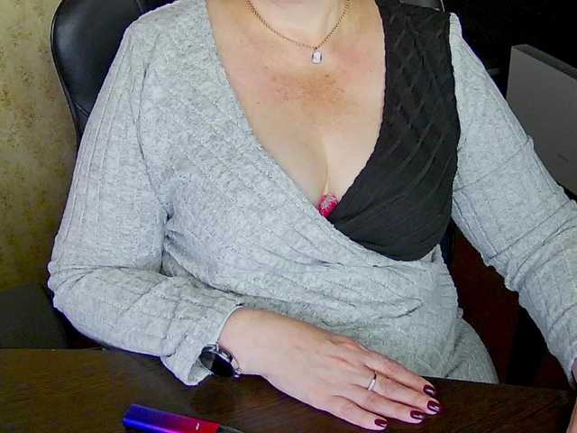 Alisa1917 live cam on BongaCams