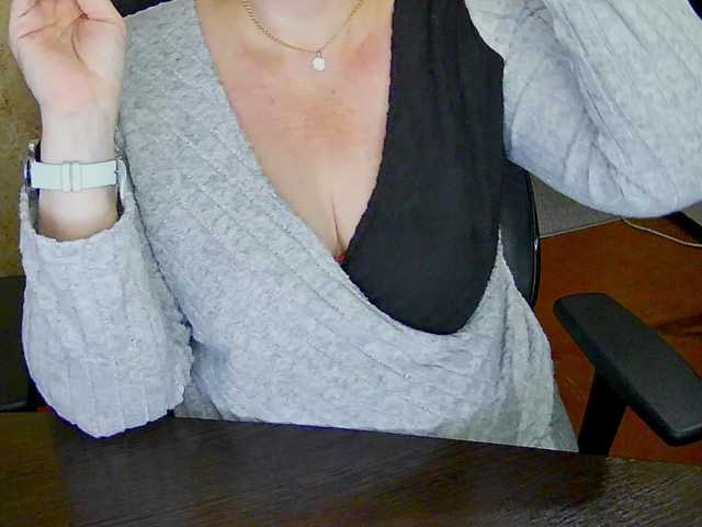 Alisa1917 live cam on BongaCams
