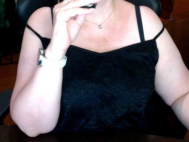 Alisa1917 live cam on BongaCams