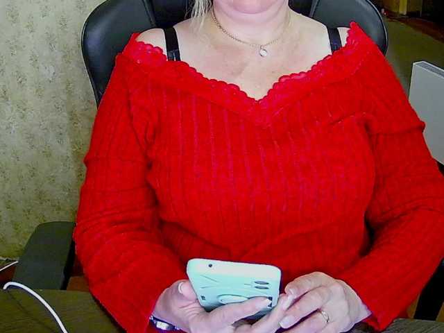 Alisa1917 live cam on BongaCams