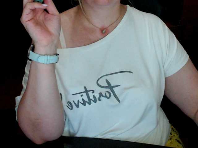 Alisa1917 live cam on BongaCams