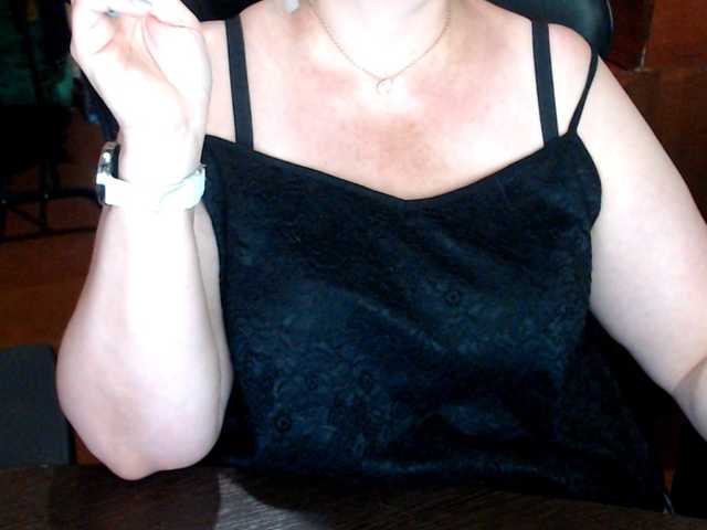 Alisa1917 live cam on BongaCams