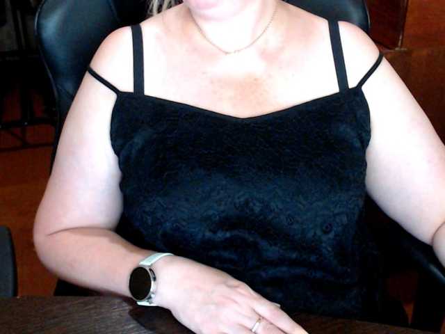 Alisa1917 live cam on BongaCams