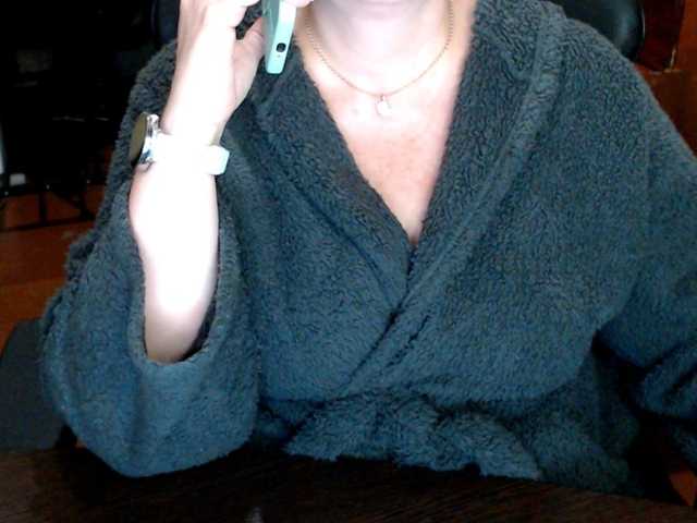 Alisa1917 live cam on BongaCams