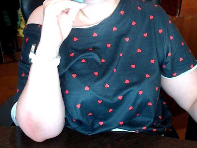 Alisa1917 live cam on BongaCams