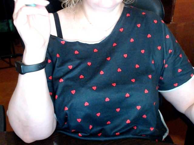 Alisa1917 live cam on BongaCams