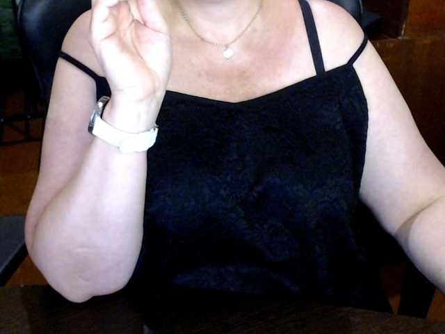 Alisa1917 live cam on BongaCams