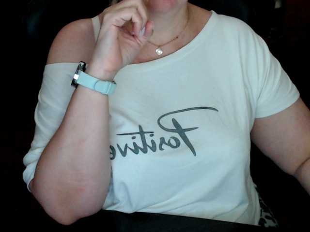 Alisa1917 live cam on BongaCams