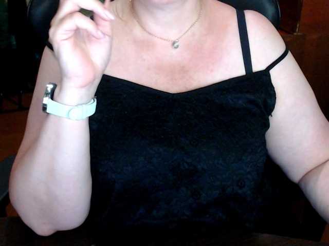Alisa1917 live cam on BongaCams
