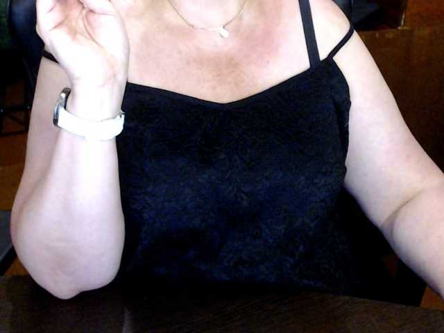 Alisa1917 live cam on BongaCams