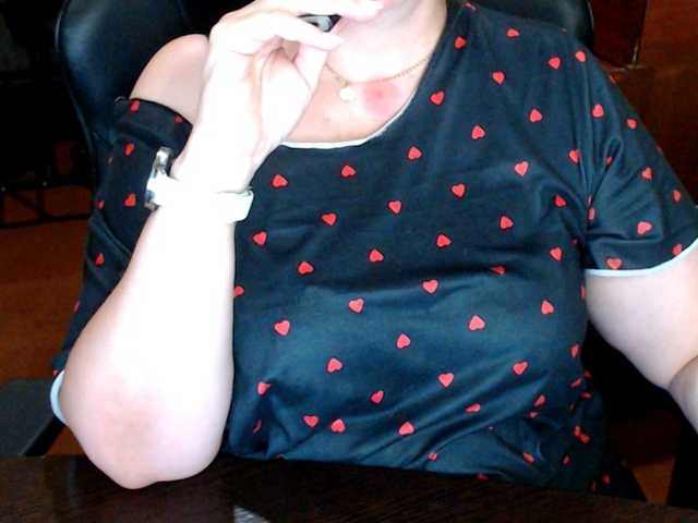 Alisa1917 live cam on BongaCams
