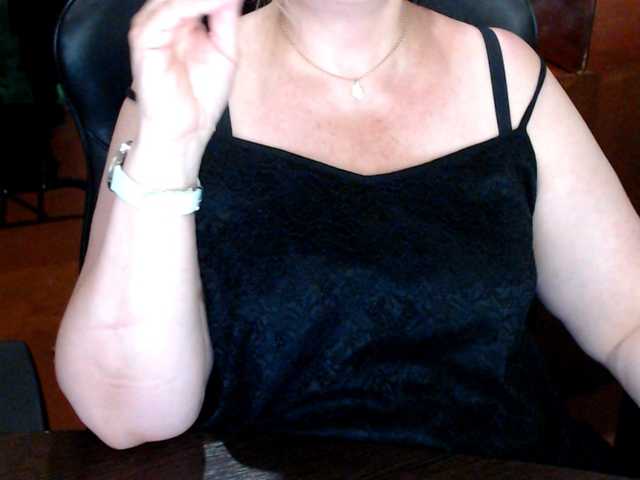 Alisa1917 live cam on BongaCams