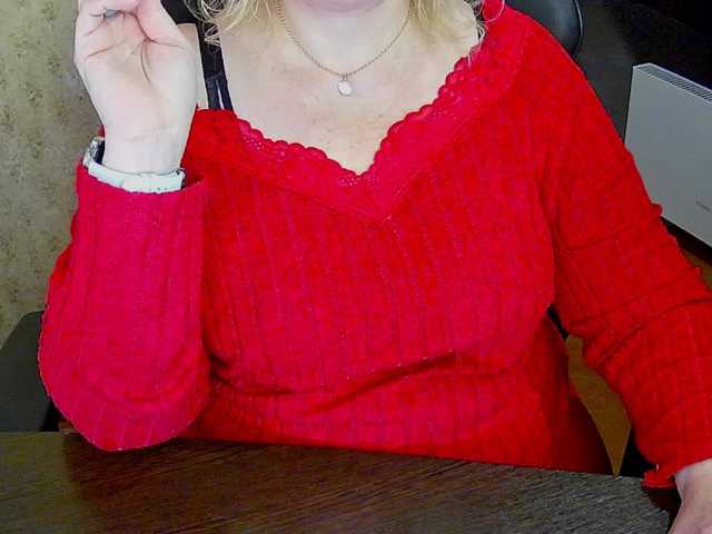 Alisa1917 live cam on BongaCams