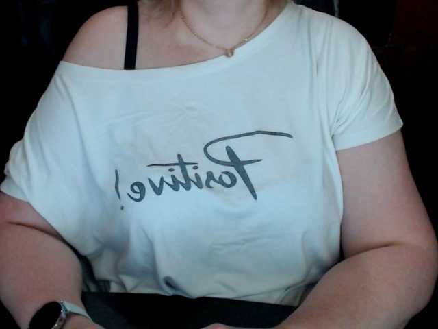 Alisa1917 live cam on BongaCams