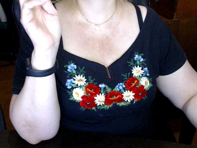 Alisa1917 live cam on BongaCams