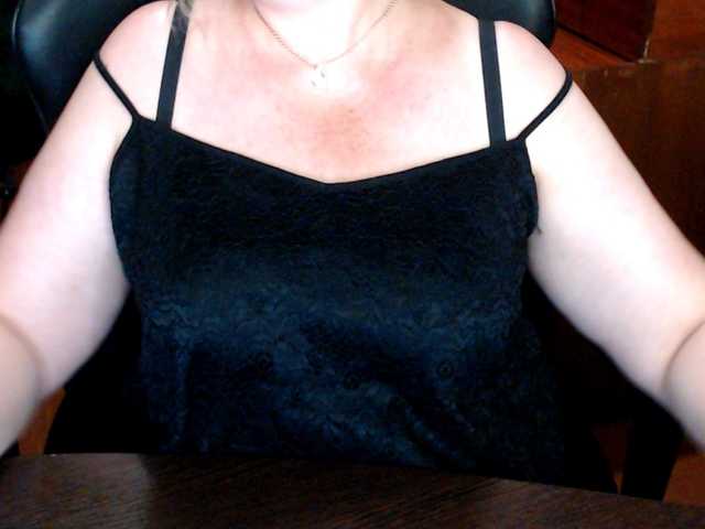 Alisa1917 live cam on BongaCams