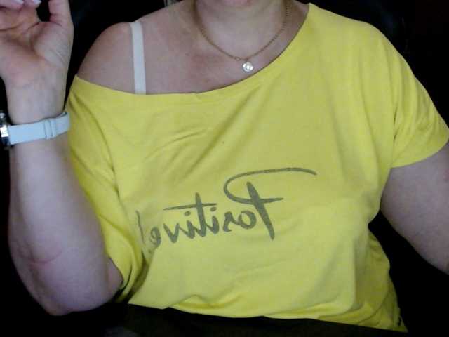 Alisa1917 live cam on BongaCams
