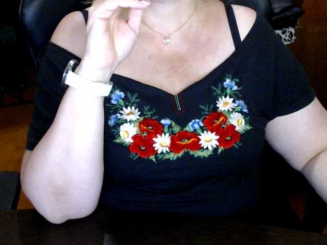 Alisa1917 live cam on BongaCams