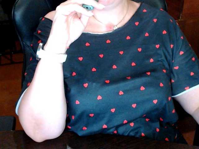 Alisa1917 live cam on BongaCams