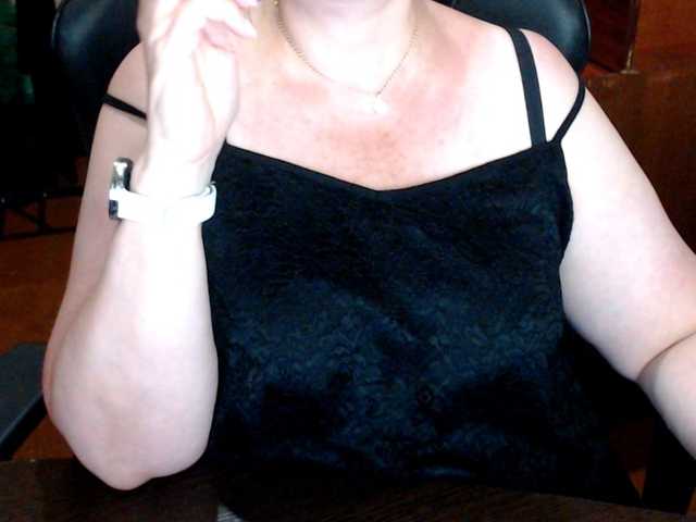 Alisa1917 live cam on BongaCams