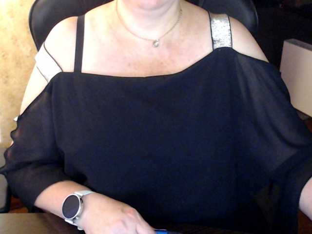 Alisa1917 live cam on BongaCams