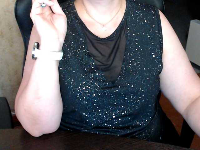 Alisa1917 live cam on BongaCams